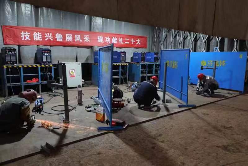 電光中的“毫釐之爭” 濟南首屆鋼結構建造職業技能競賽完美收官_中國網地産