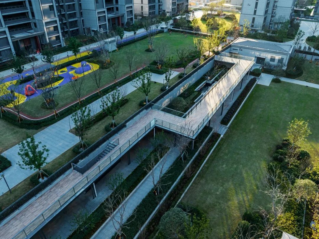 800多户美宅交付 约1.2万方“花园” 约120米双层连廊 城北的“排面”出来了_中国网地产